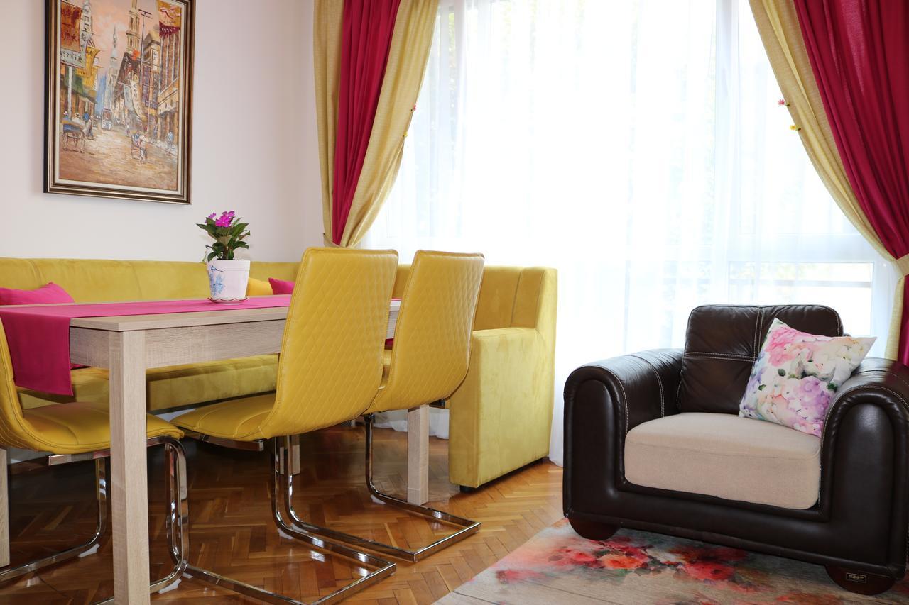 Sea Port Celebrity Apartment - Lets4Holiday Варна Экстерьер фото