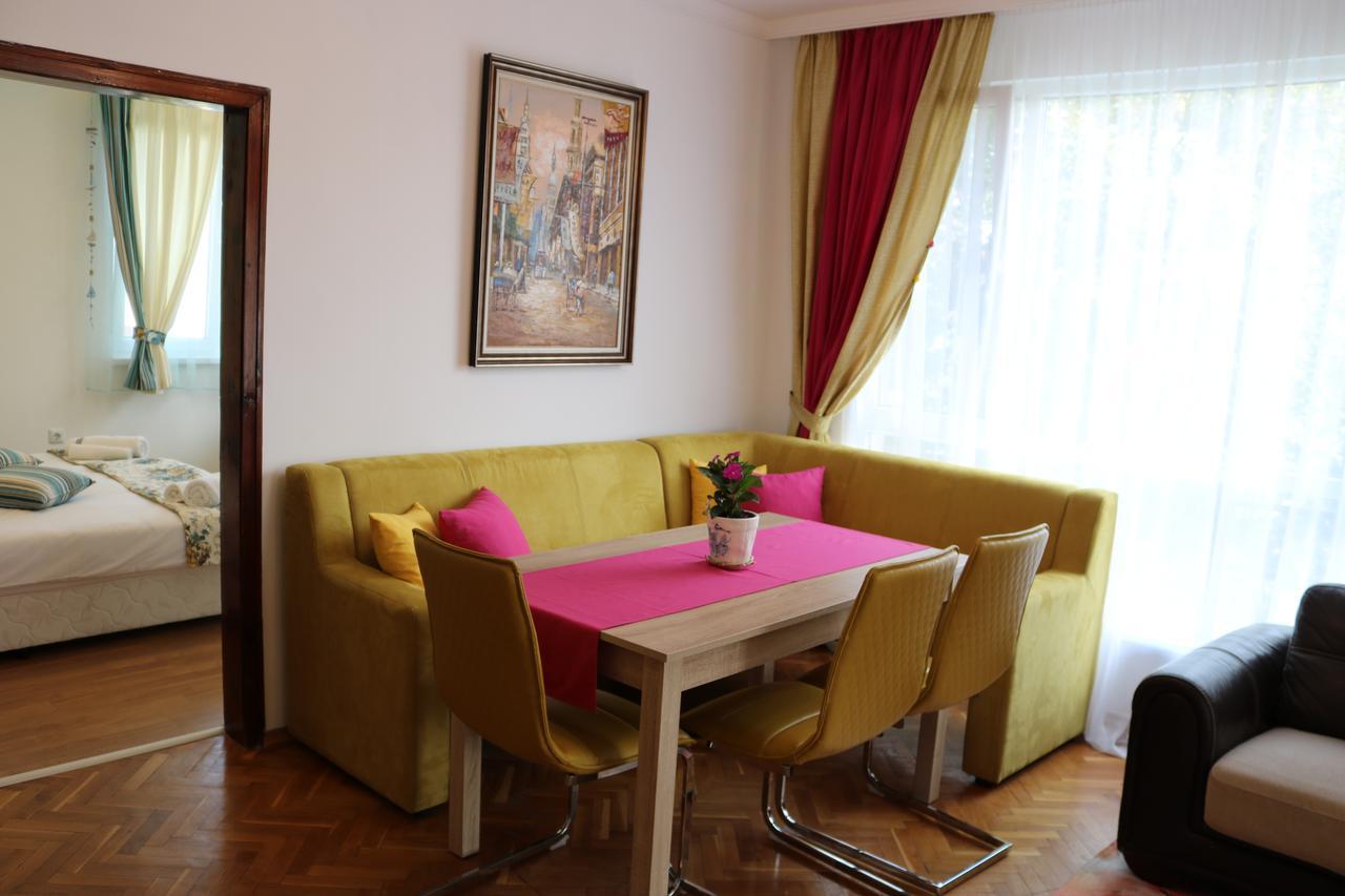Sea Port Celebrity Apartment - Lets4Holiday Варна Экстерьер фото